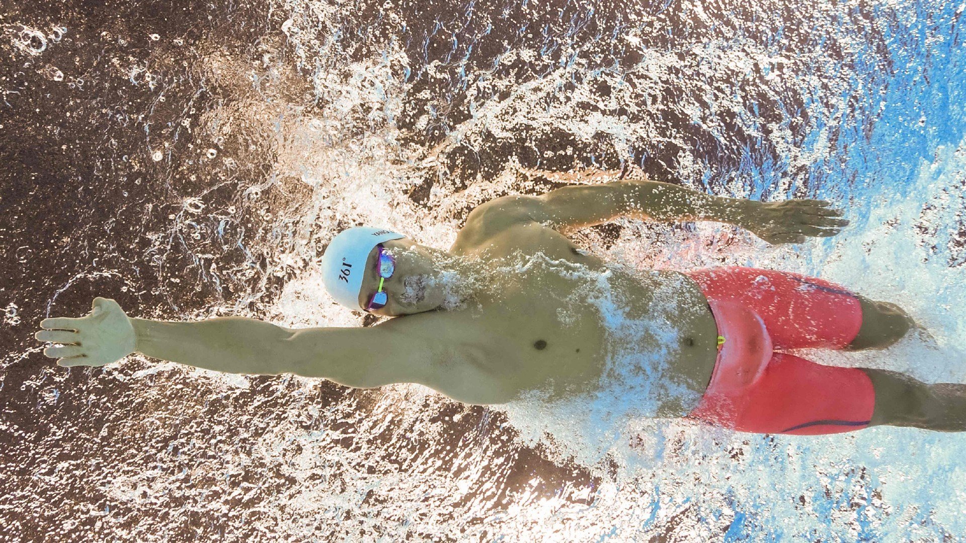 开云体育直播-一座桥在燃烧，纳达尔如何以温网鏖战点燃拉沃尔杯的魂